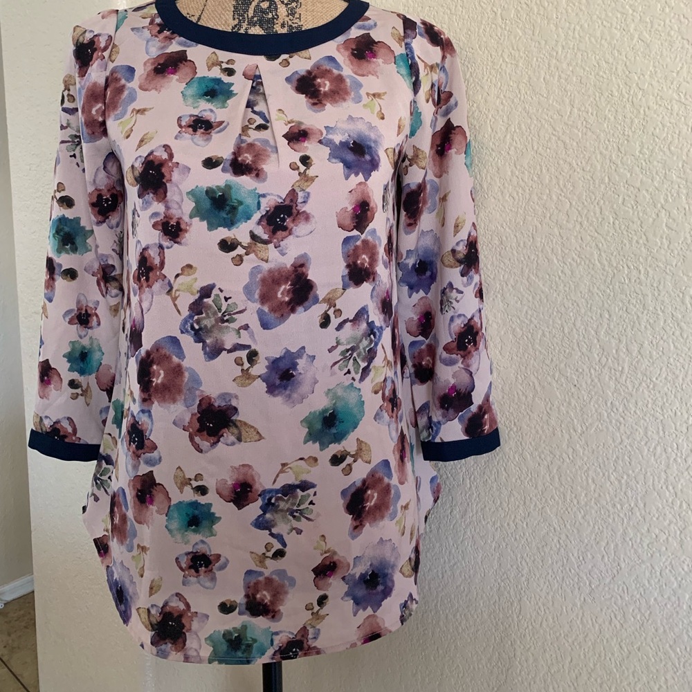 ❌SOLD❌RW&CO. Blouse 🤩